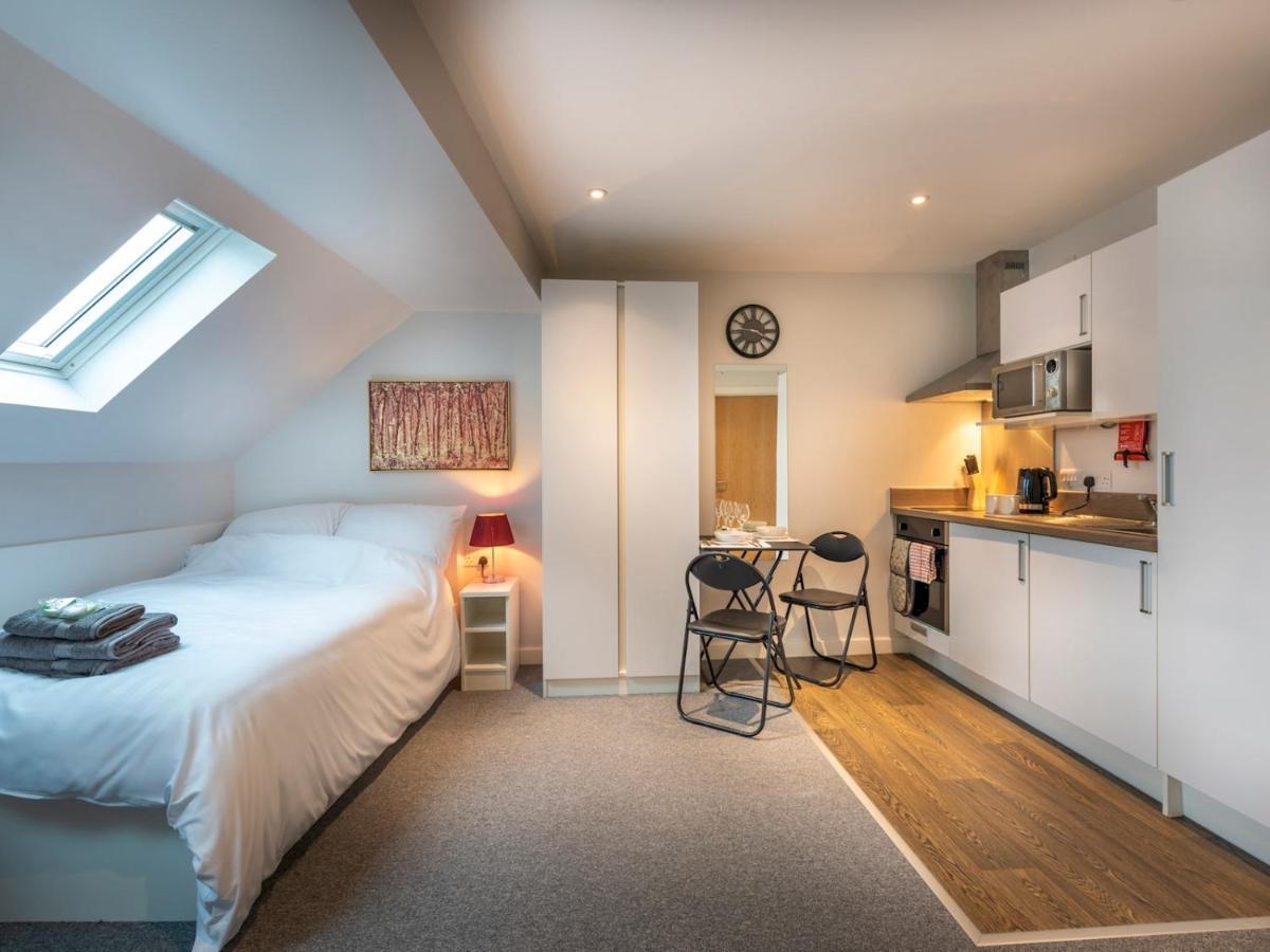 Апартаменты Pass The Keys Cosy High Street Studio With Free Parking Линкольн Экстерьер фото